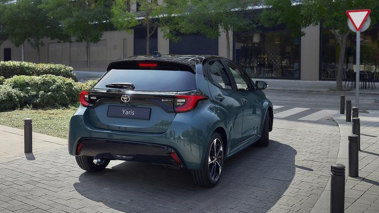 TOYOTA YARIS HATCHBACK 1.5 Hybrid Icon 5dr CVT