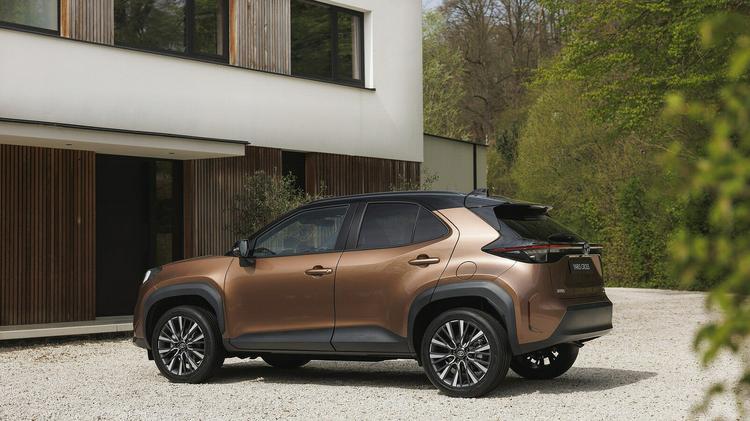 TOYOTA YARIS CROSS ESTATE 1.5 Hybrid Icon 5dr CVT
