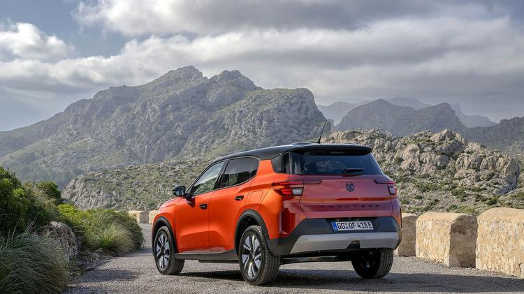 VAUXHALL FRONTERA ELECTRIC ESTATE 83kW Design 44kWh 5dr Auto