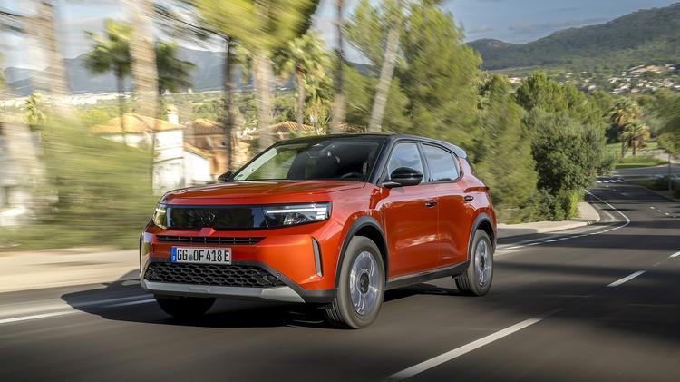 VAUXHALL FRONTERA ELECTRIC ESTATE 83kW Design 44kWh 5dr Auto