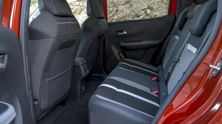 VAUXHALL FRONTERA ELECTRIC ESTATE 83kW Design 44kWh 5dr Auto