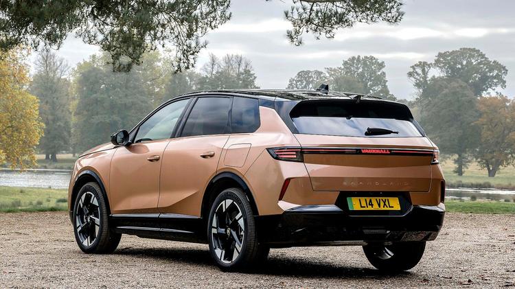VAUXHALL GRANDLAND ELECTRIC HATCHBACK 157kW Design 73kWh 5dr Auto