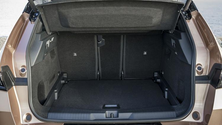 VAUXHALL GRANDLAND ELECTRIC HATCHBACK 157kW Design 73kWh 5dr Auto