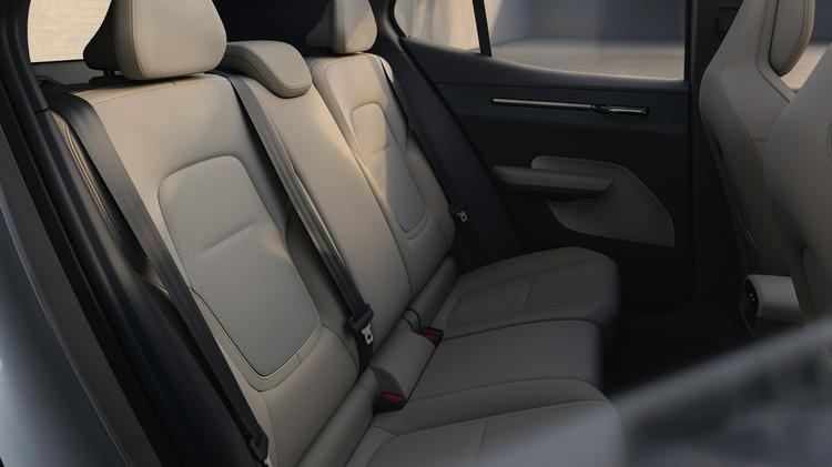 VOLVO EX30 ESTATE 200kW Single Motor Plus 51kWh 5dr Auto