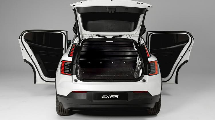 VOLVO EX30 ELECTRIC 315kW 69kWh TM Performance Plus Cargo Auto