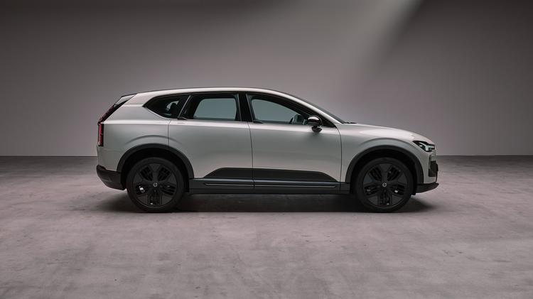 VOLVO EX30 ELECTRIC 315kW 69kWh TM Perf Cross Country Ultra Cargo Auto