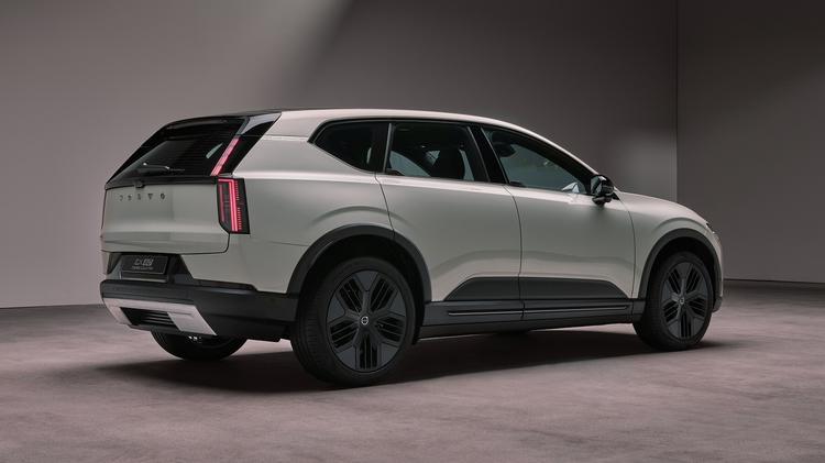 VOLVO EX30 ELECTRIC 315kW 69kWh TM Perf Cross Country Ultra Cargo Auto