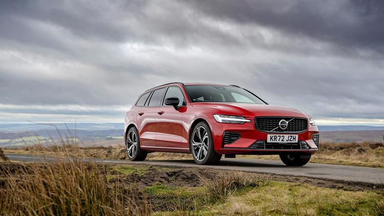 VOLVO V60 2.0 B4P Plus Dark 5dr Auto [7 speed]