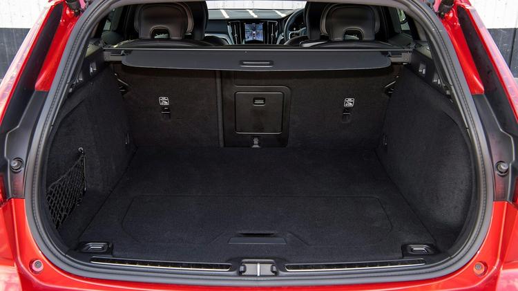 VOLVO V60 SPORTSWAGON 2.0 B4P Plus Dark 5dr Auto [7 speed]