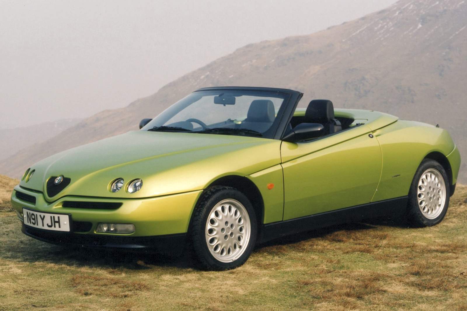 Used Alfa Romeo Spider (1996 - 2005) + Guide - Image 1