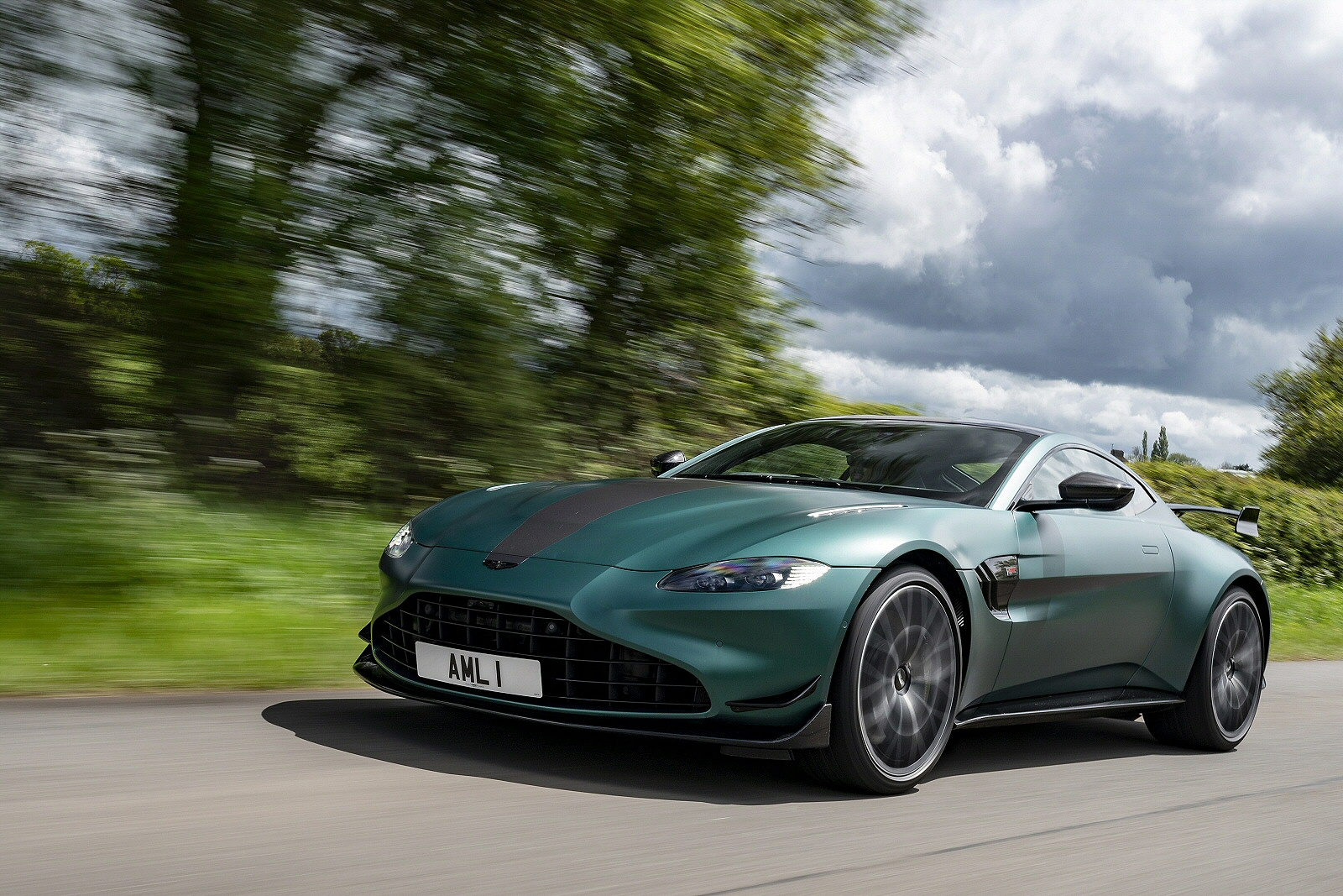 Used Aston Martin Vantage (2020 - 2023) + Guide - Image 1