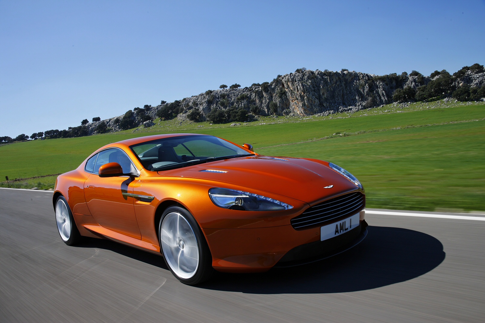 Used Aston Martin Virage (2011 - 2012) + Guide - Image 1