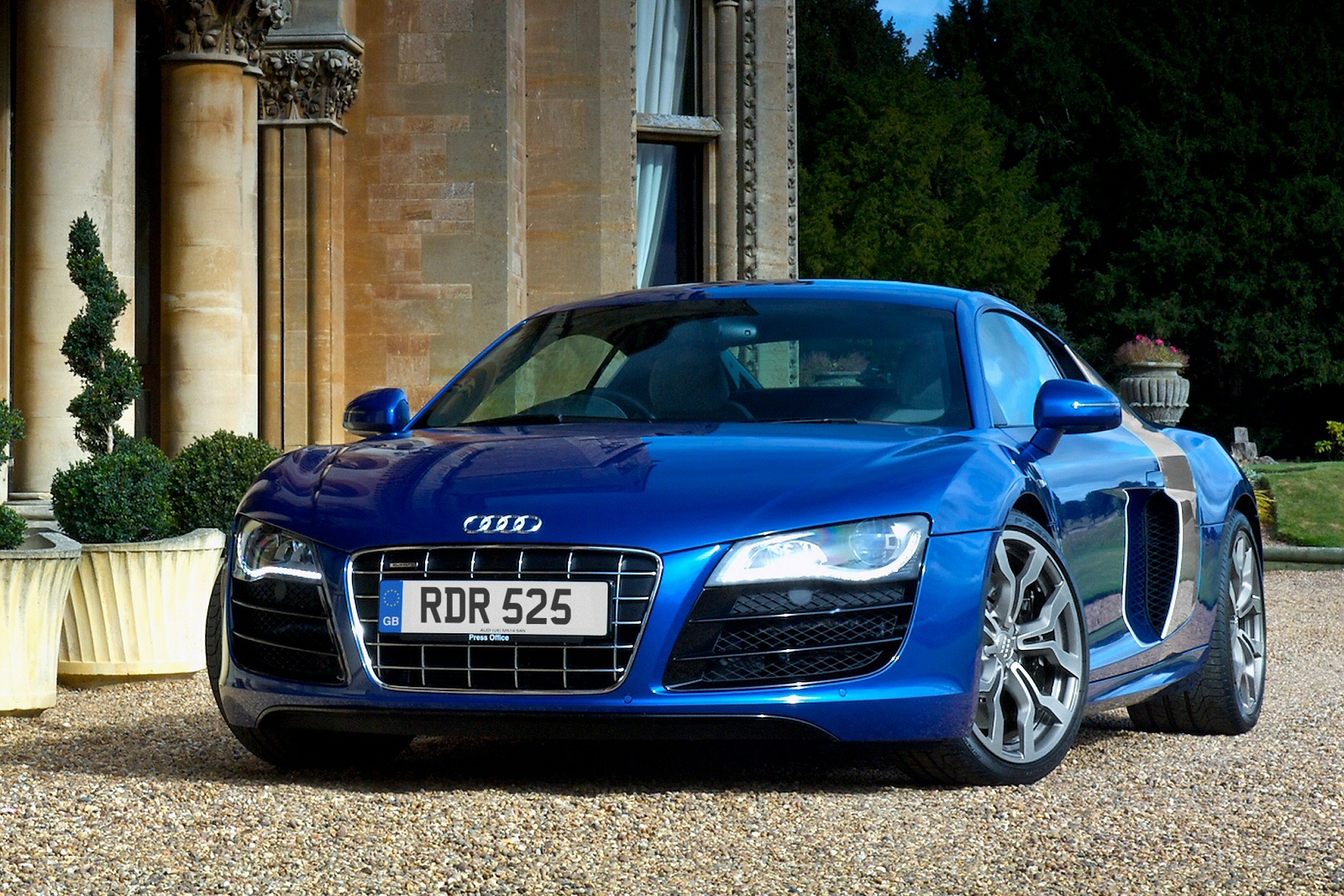 Used Audi R8 V10 [Type 42] (2009 - 2012) + Guide - Image 1