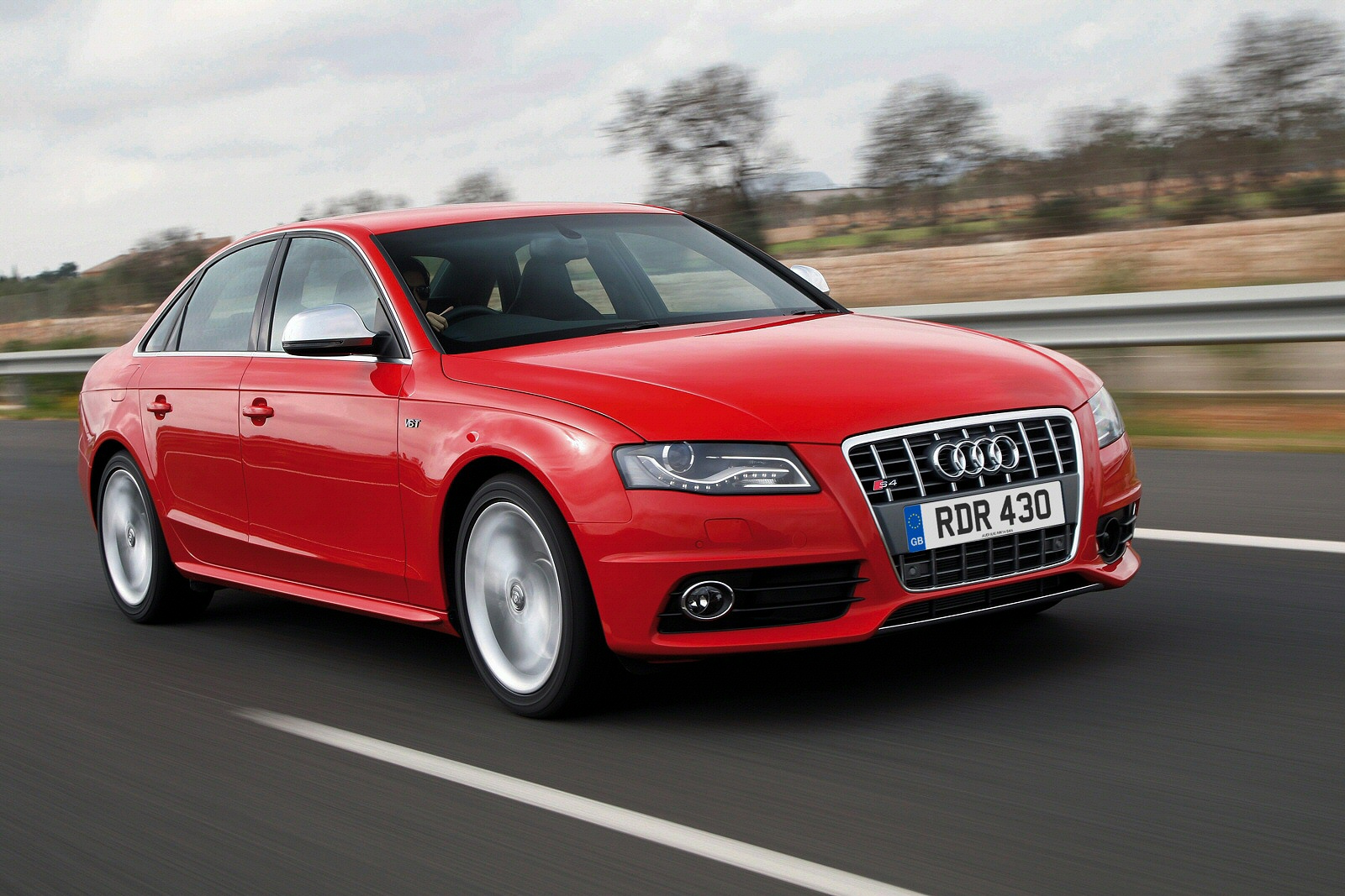 Used Audi S4 (1998 - 2009) + Guide - Image 1