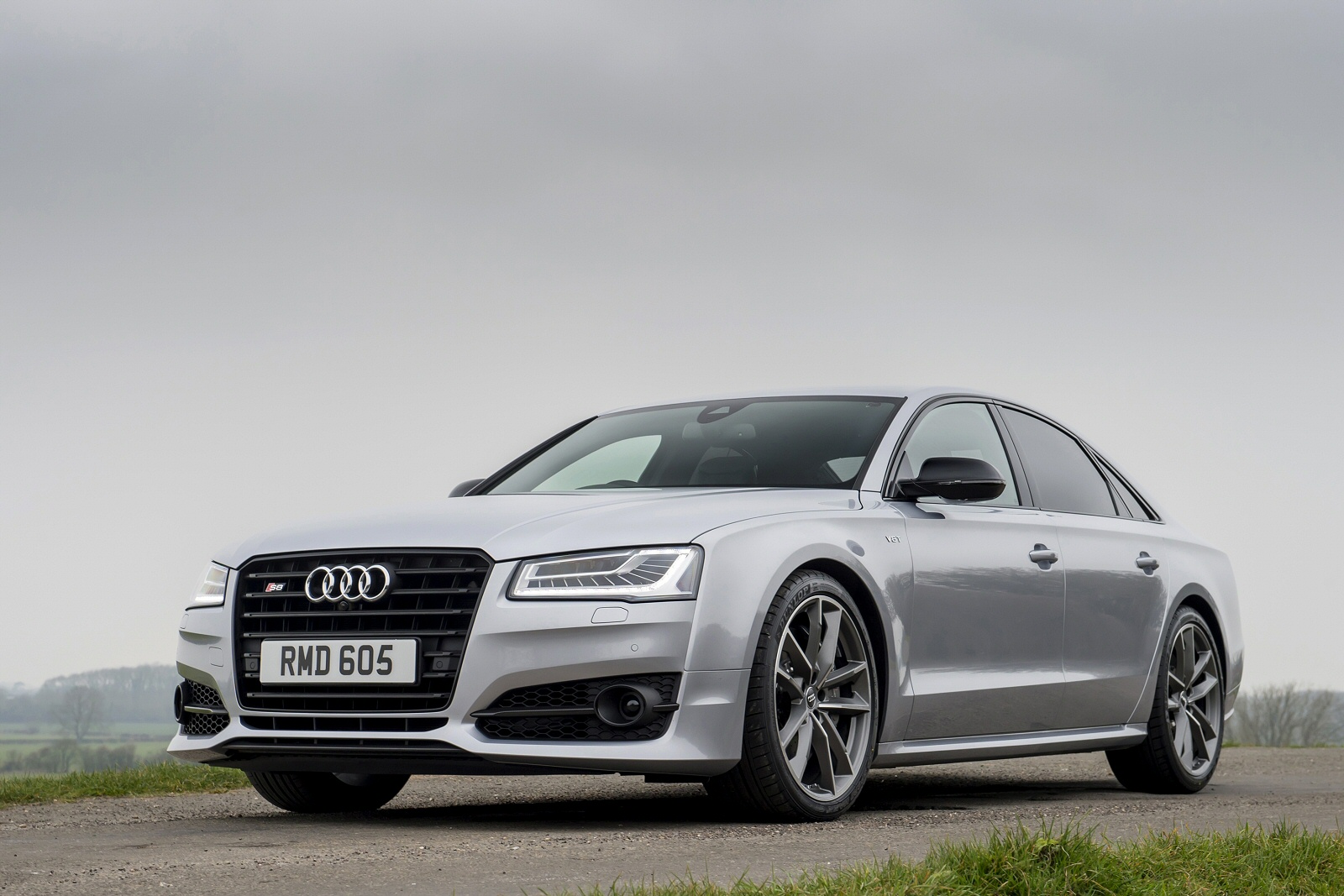 Used Audi S8 (2012 - 2017) + Guide - Image 1