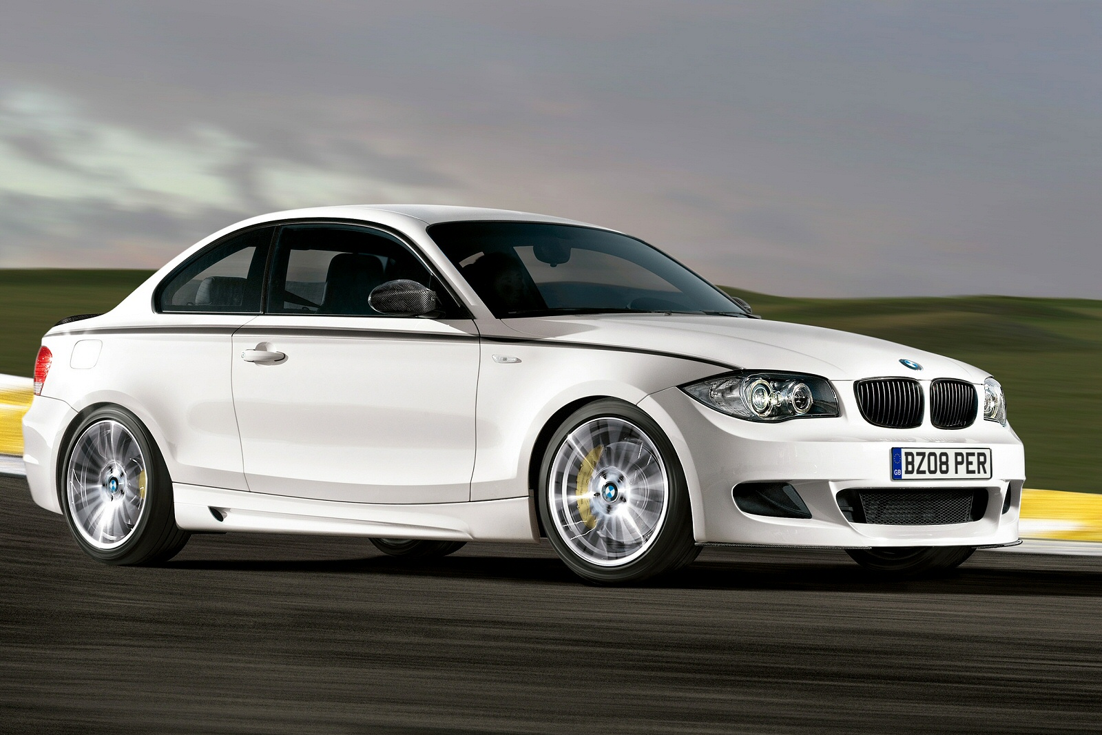 Used BMW 1 Series Coupe (2007 - 2011) + Guide - Image 1