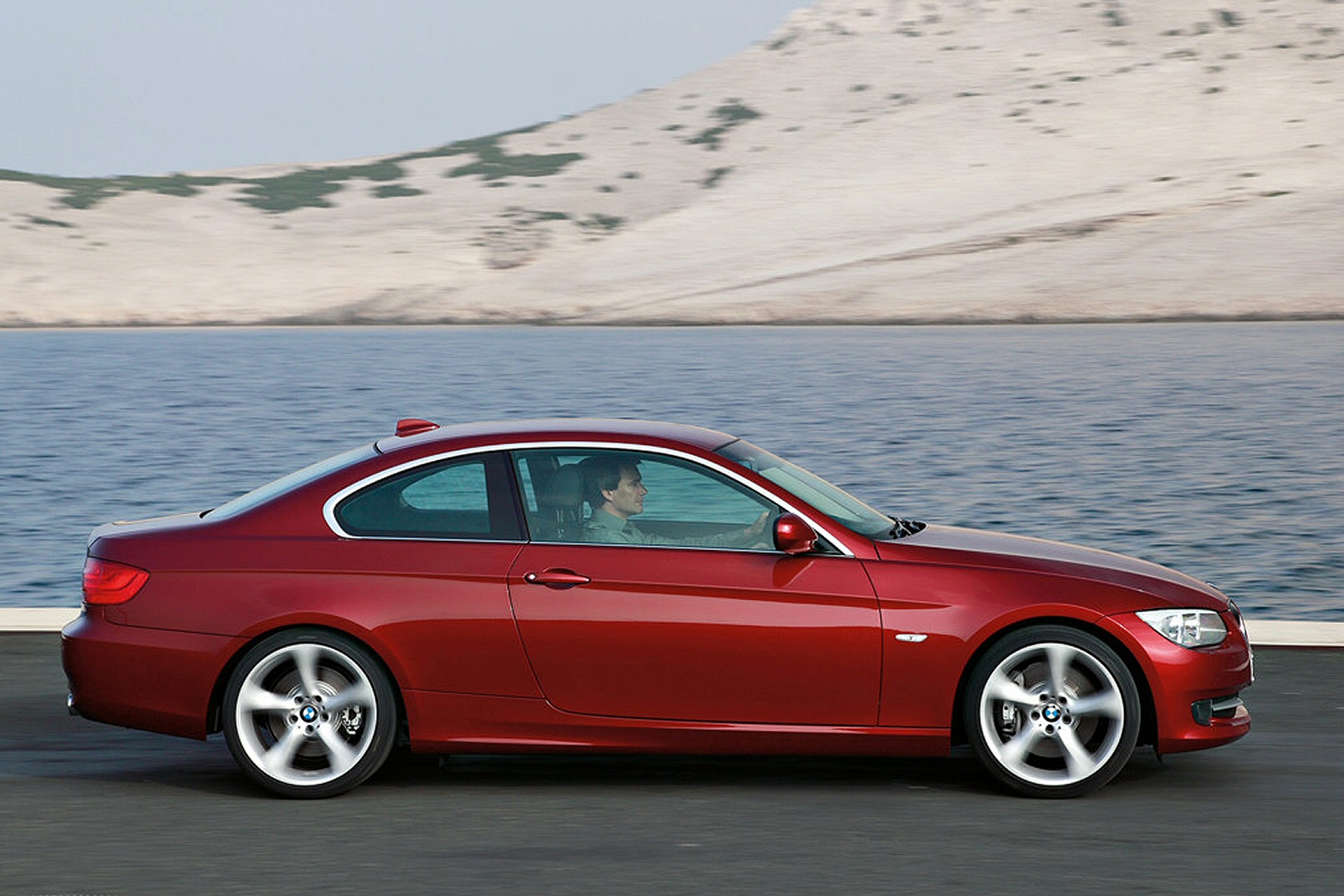 Used BMW 3 Series Coupe (2010 - 2013) + Guide - Image 1