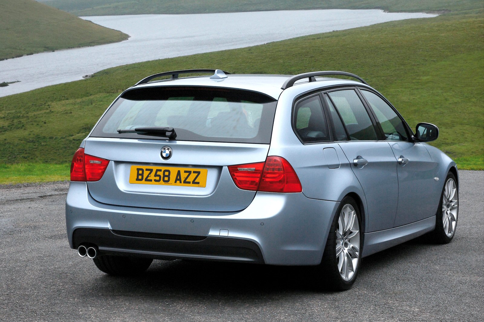 Used BMW 3 Series Touring (2005 - 2012) + Guide - Image 1