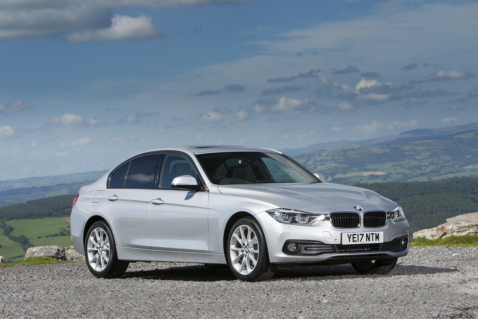 Used BMW 3 Series (2015 - 2019) + Guide - Image 1