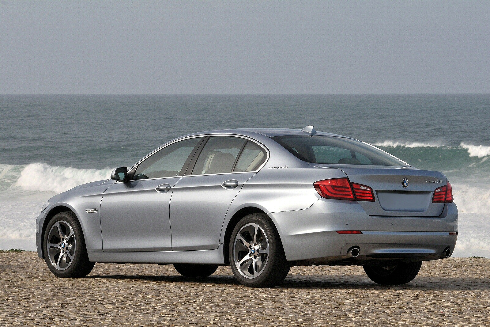 Used BMW 5 Series ActiveHybrid5 (2013 - 2015) + Guide - Image 1