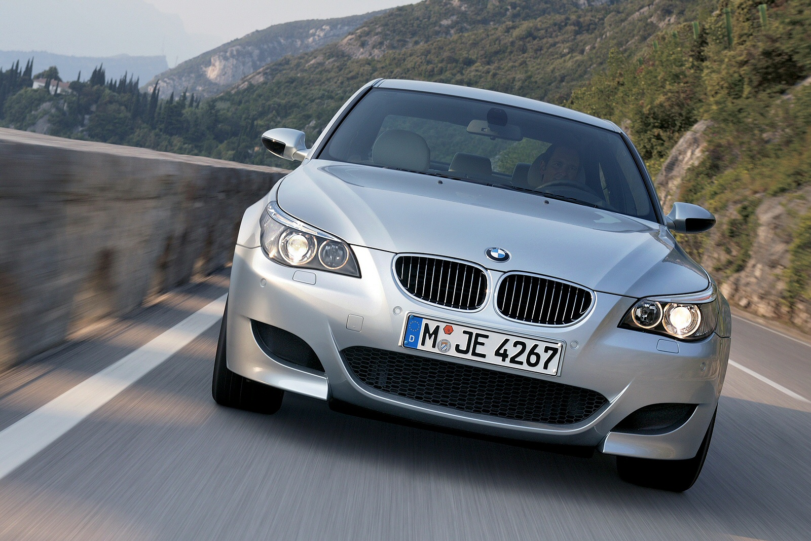 Used BMW M5 (2005 - 2010) + Guide - Image 1