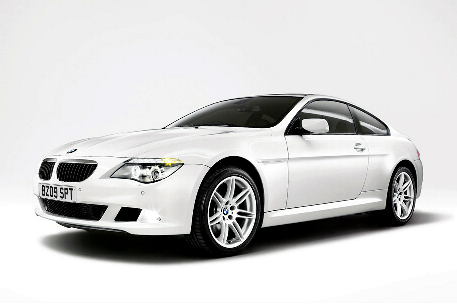 Used BMW M6 (2005-2010) + Guide - Image 1
