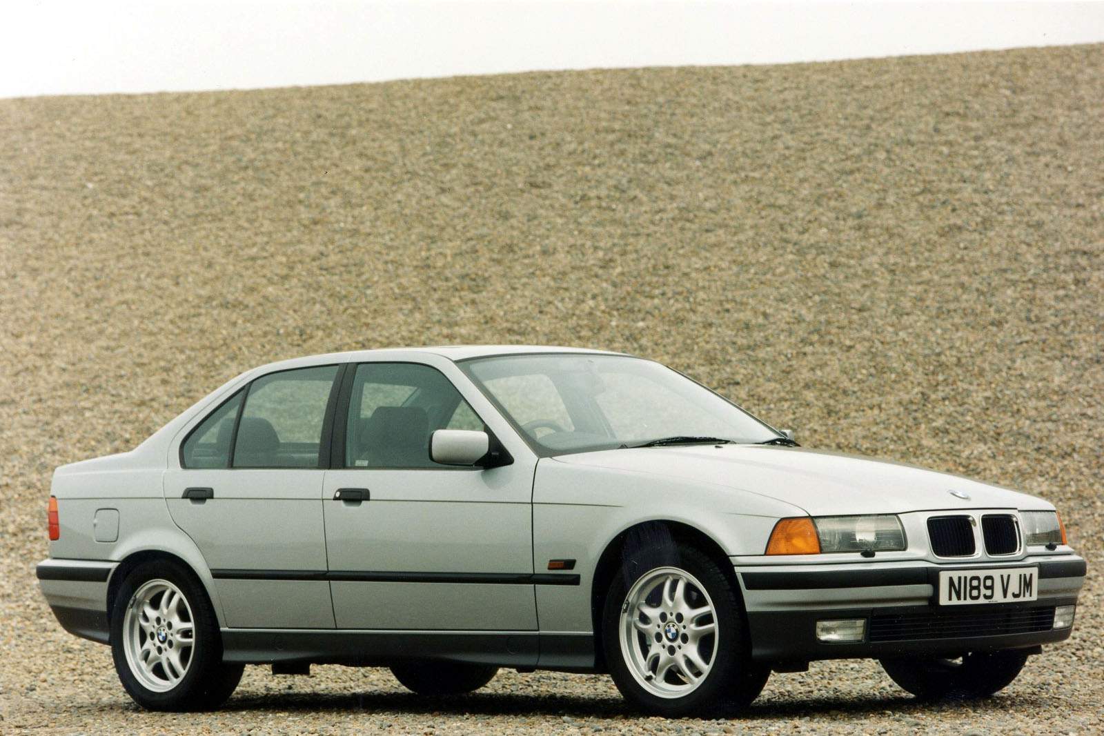 Used BMW 3 Series (1991 - 1998) + Guide - Image 1
