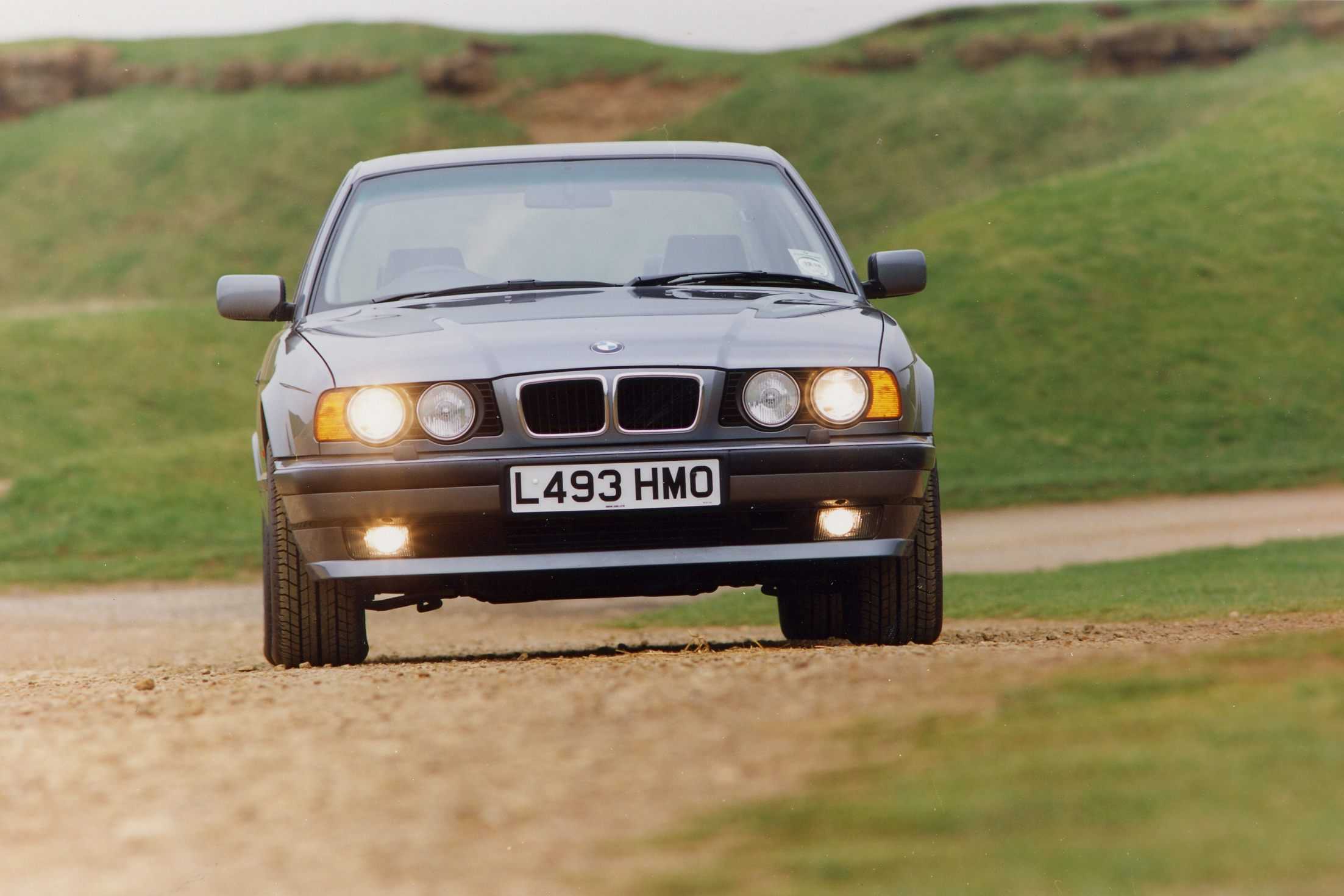 Used BMW 5 Series (1988 - 1996) + Guide - Image 1