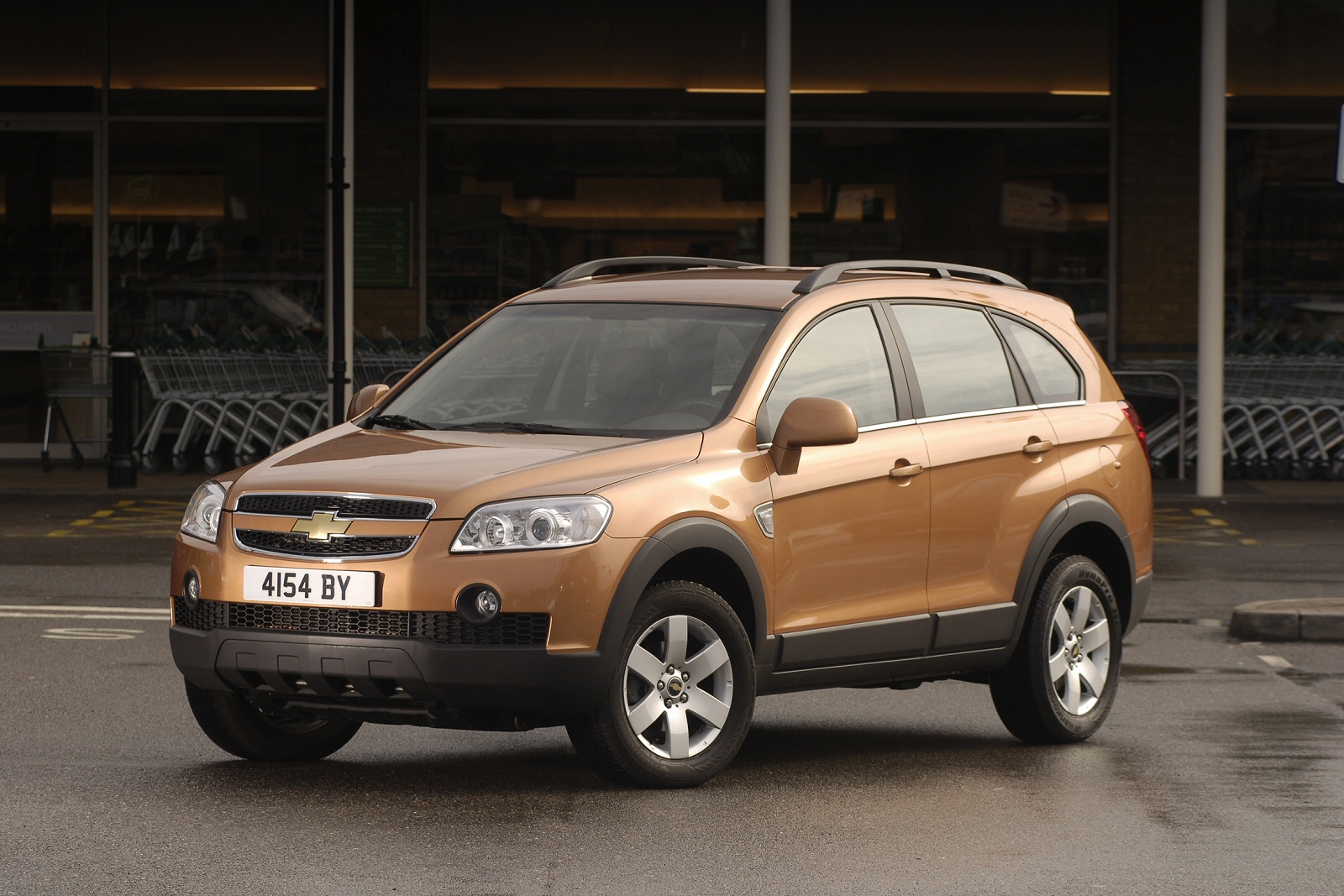 Used Chevrolet Captiva (2007 - 2011) + Guide - Image 1