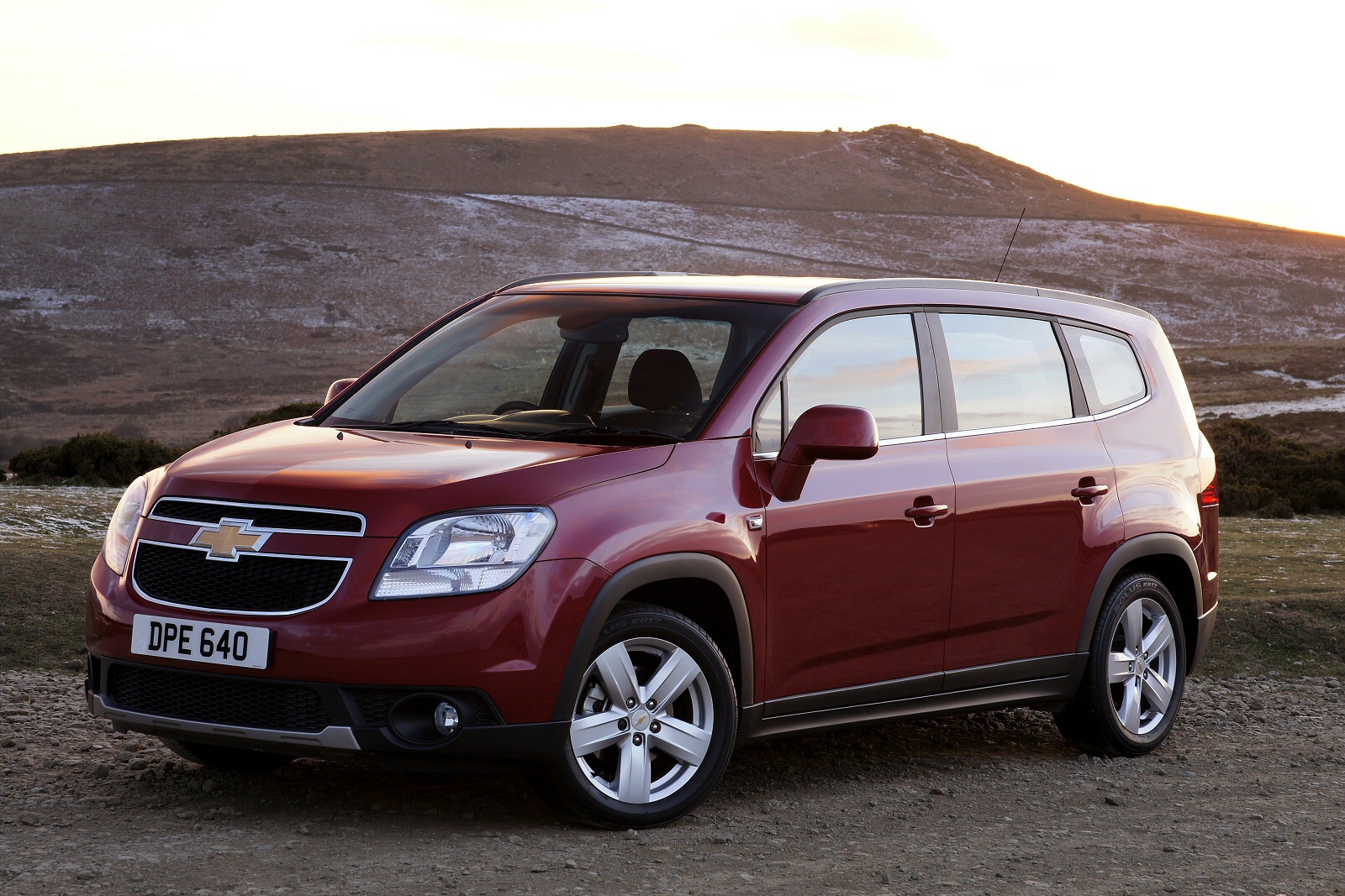 Used Chevrolet Orlando (2011 - 2015) + Guide - Image 1