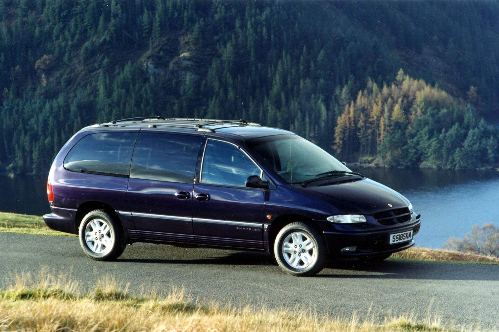 Used Chrysler Voyager (1997 - 2001) + Guide - Image 1