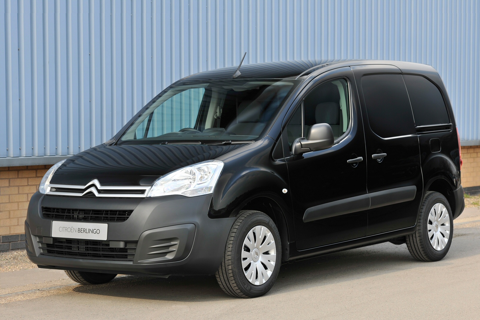 Used Citroen Berlingo Van (2015 - 2018) + Guide - Image 1