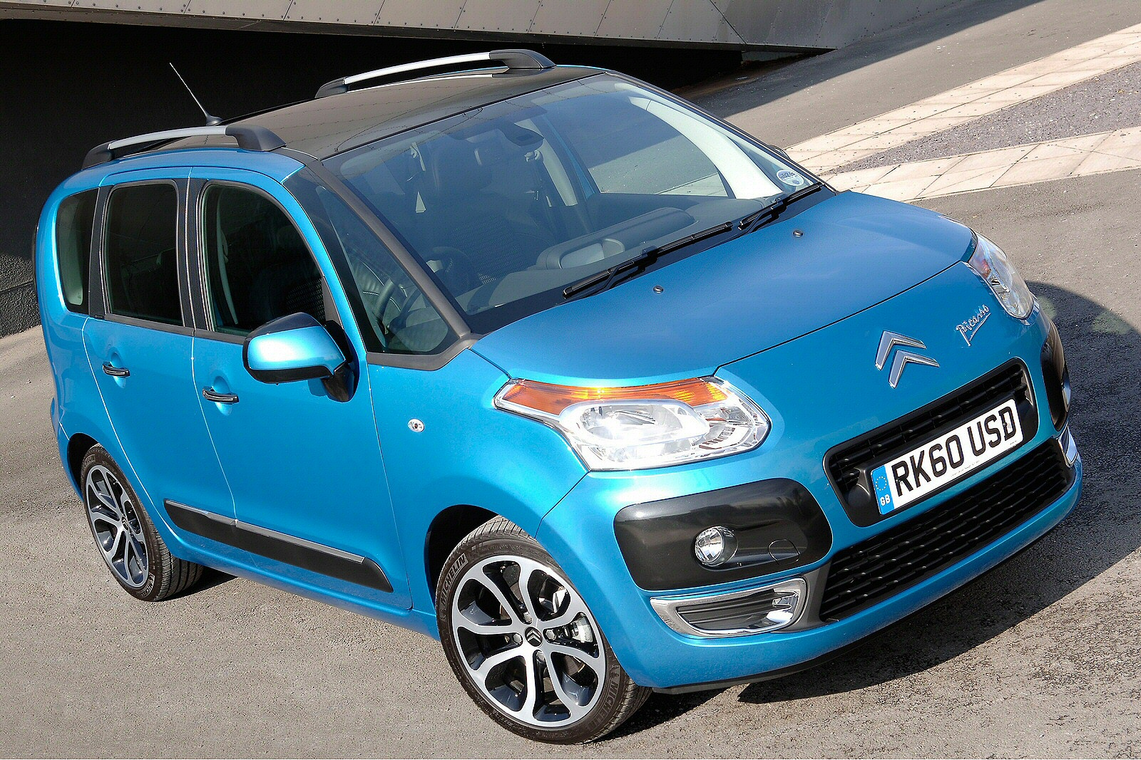 Used Citroen C3 Picasso (2009 - 2017) + Guide - Image 1