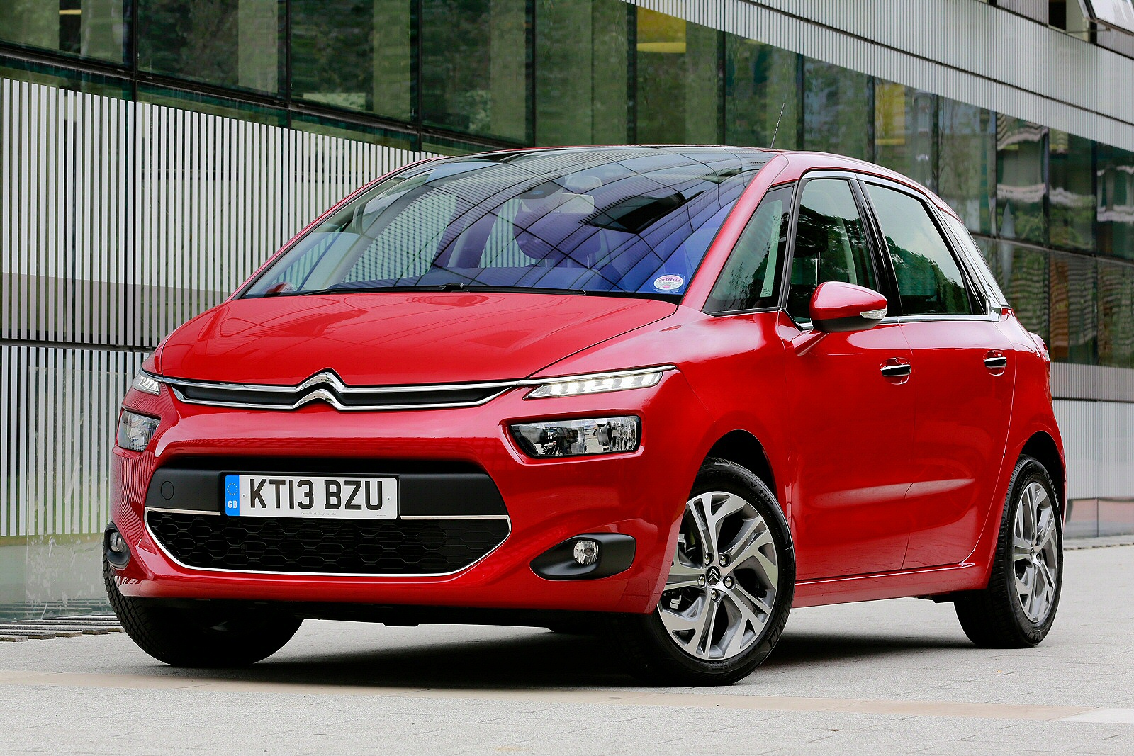 Used Citroen C4 Picasso (2013 - 2016) + Guide - Image 1