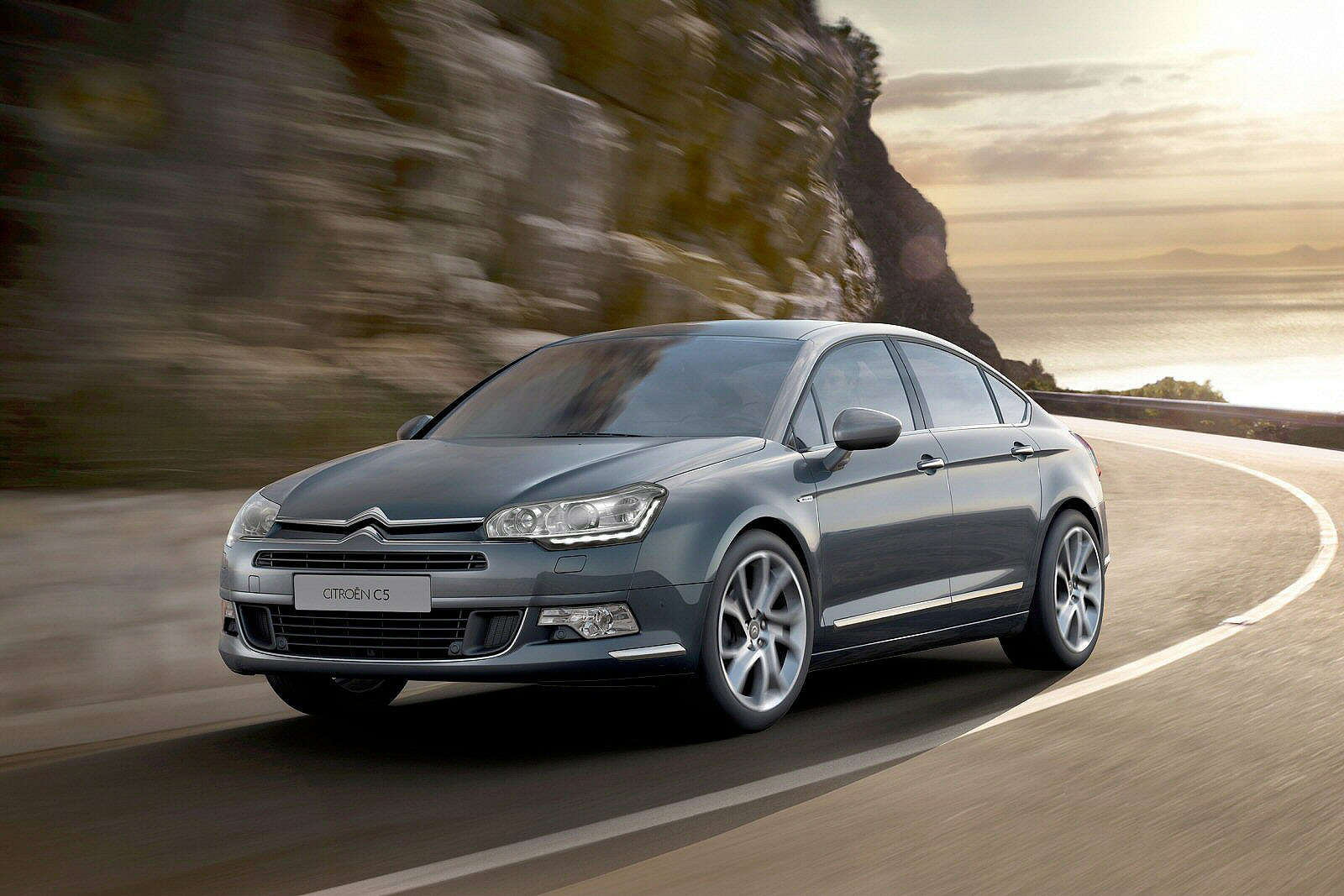 Used Citroen C5 (2011 - 2016) + Guide - Image 1