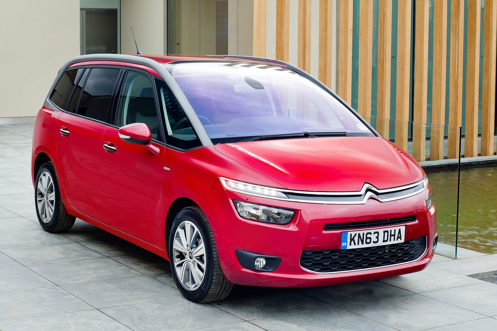 Used Citroen Grand C4 Picasso (2013 - 2016) + Guide - Image 1
