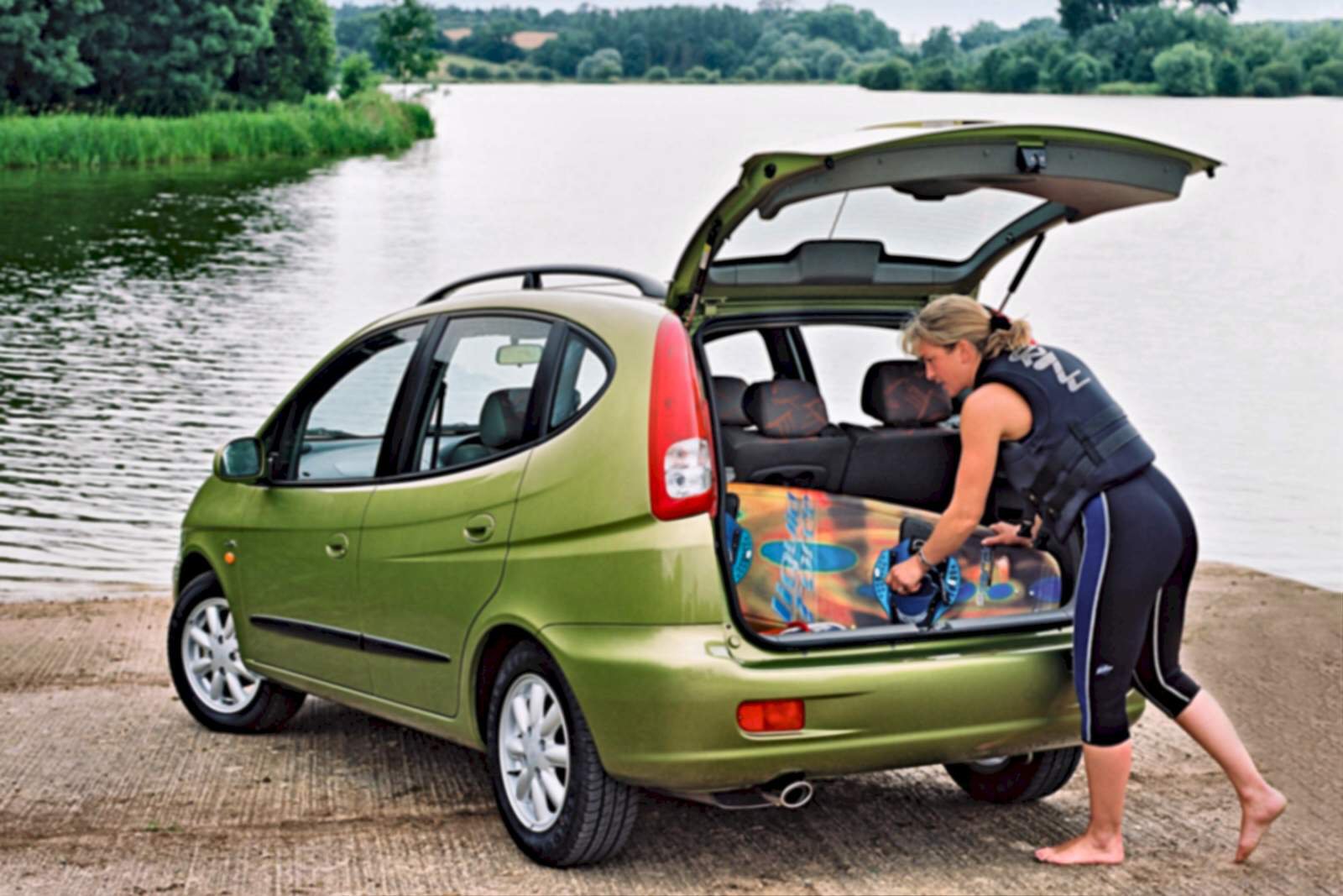 Used Daewoo Tacuma (2000 - 2005) + Guide - Image 1