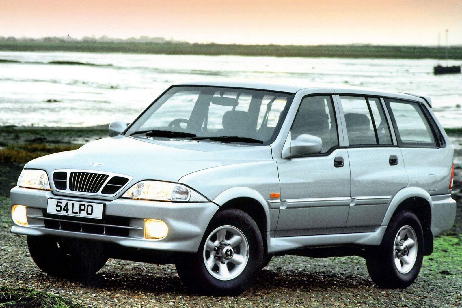 Used Daewoo Musso (1999 - 2002) + Guide - Image 1