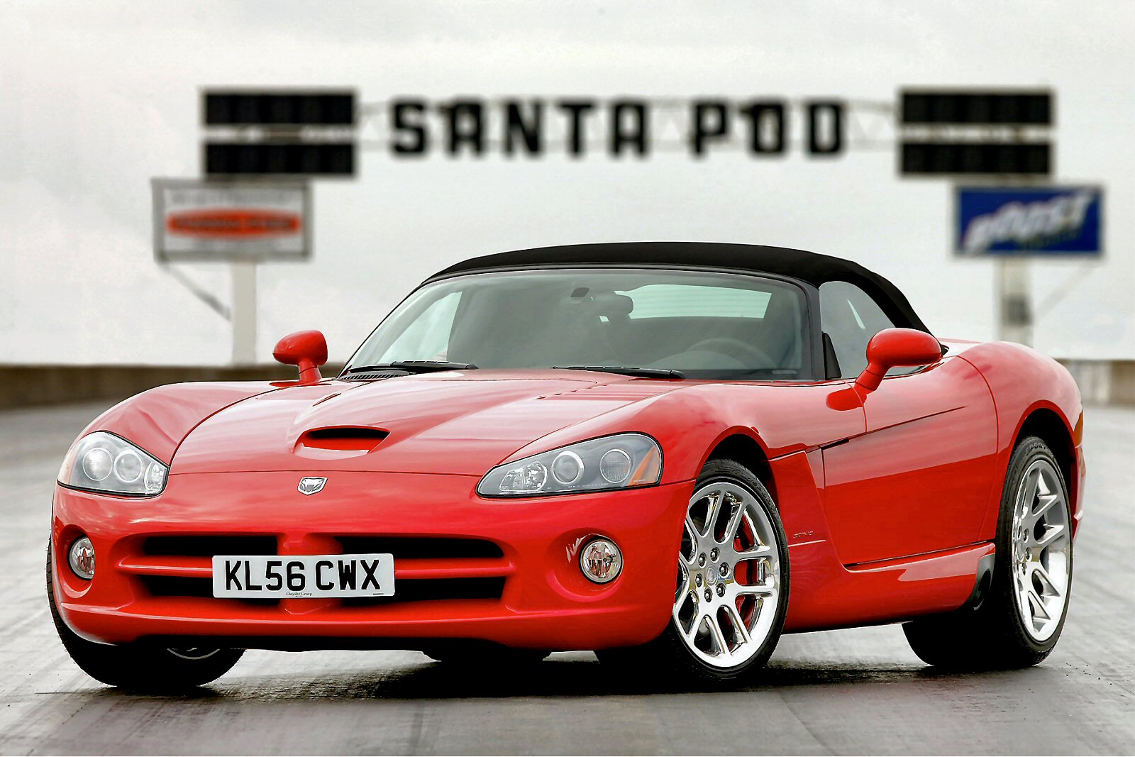 Used Dodge SRT - 10 (2004 - 2009) + Guide - Image 1