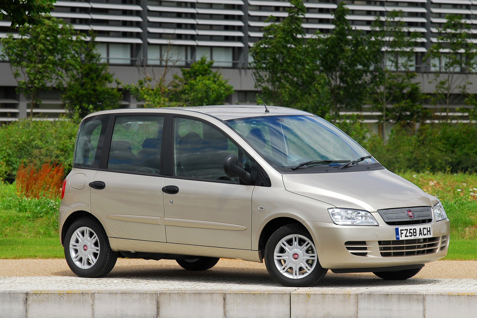 Used Fiat Multipla (2004-2011) + Guide - Image 1