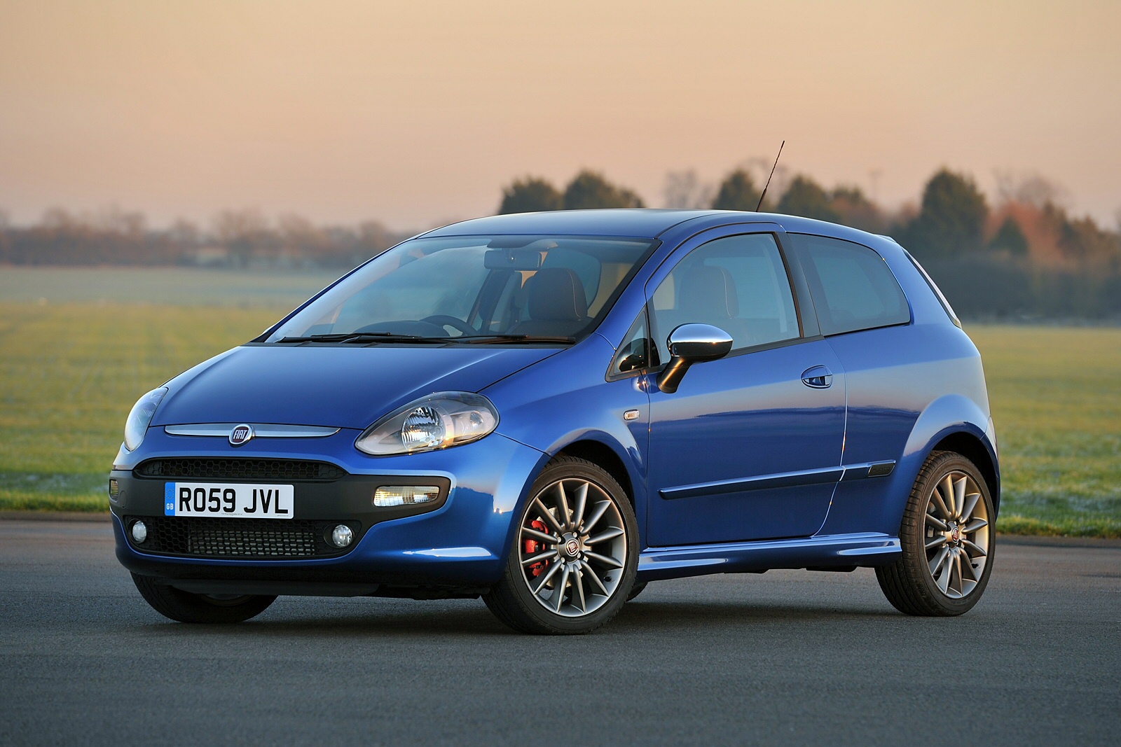 Used Fiat Punto Evo (2010 - 2012) + Guide - Image 1