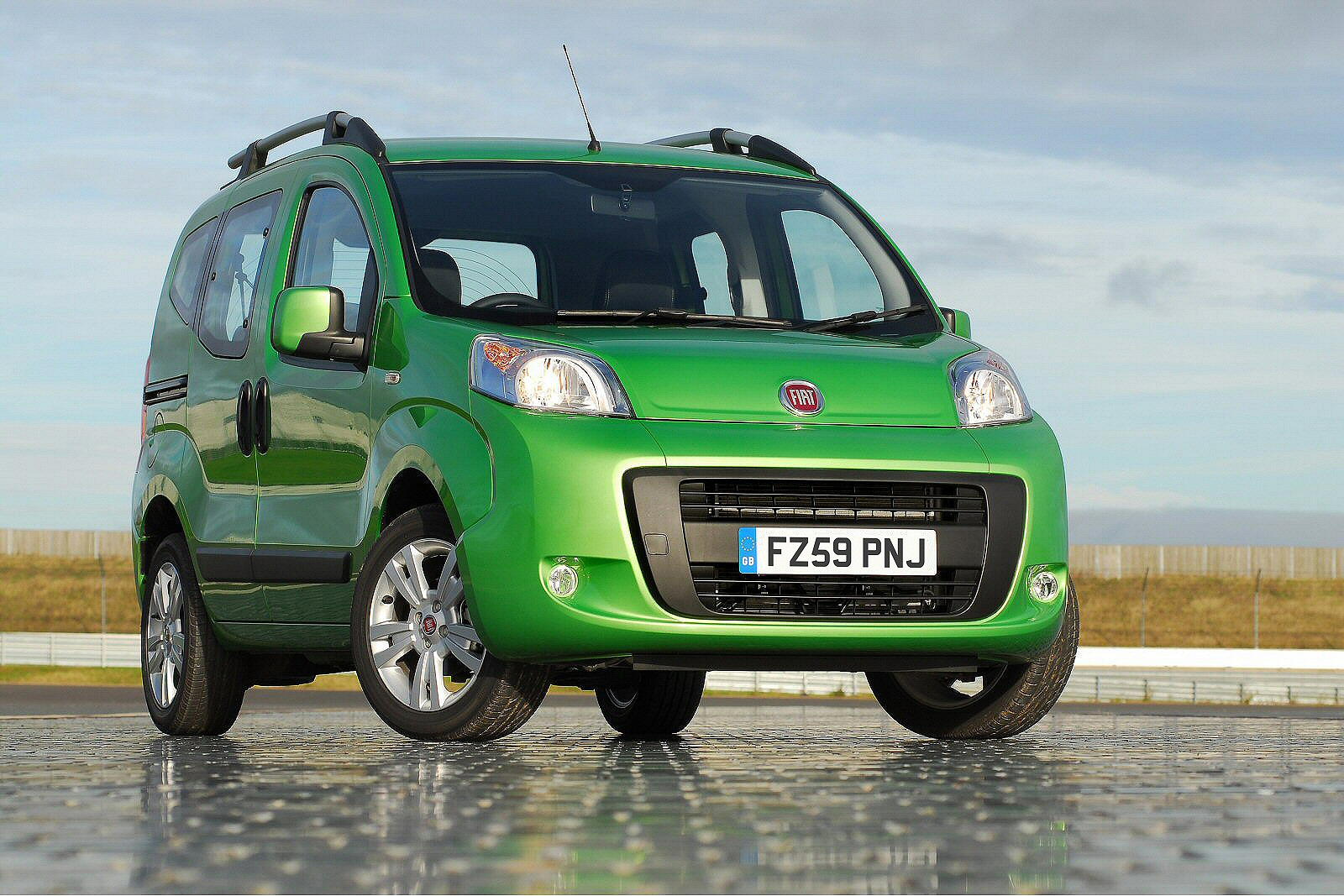 Used Fiat Qubo (2009 - 2020) + Guide - Image 1