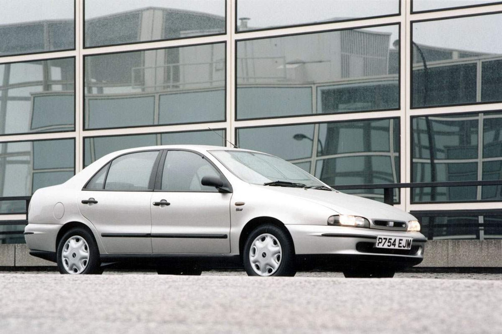 Used Fiat Marea (1997 - 2003) + Guide - Image 1