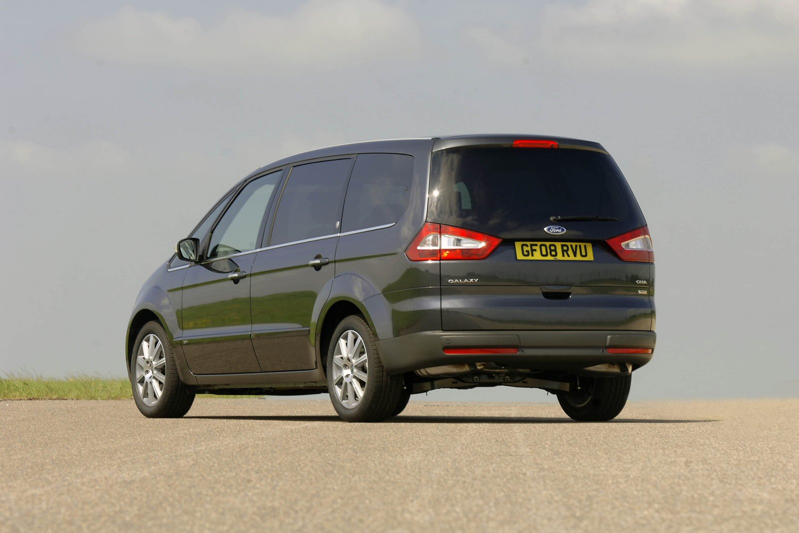 Used Ford Galaxy (2006 - 2010) + Guide - Image 1
