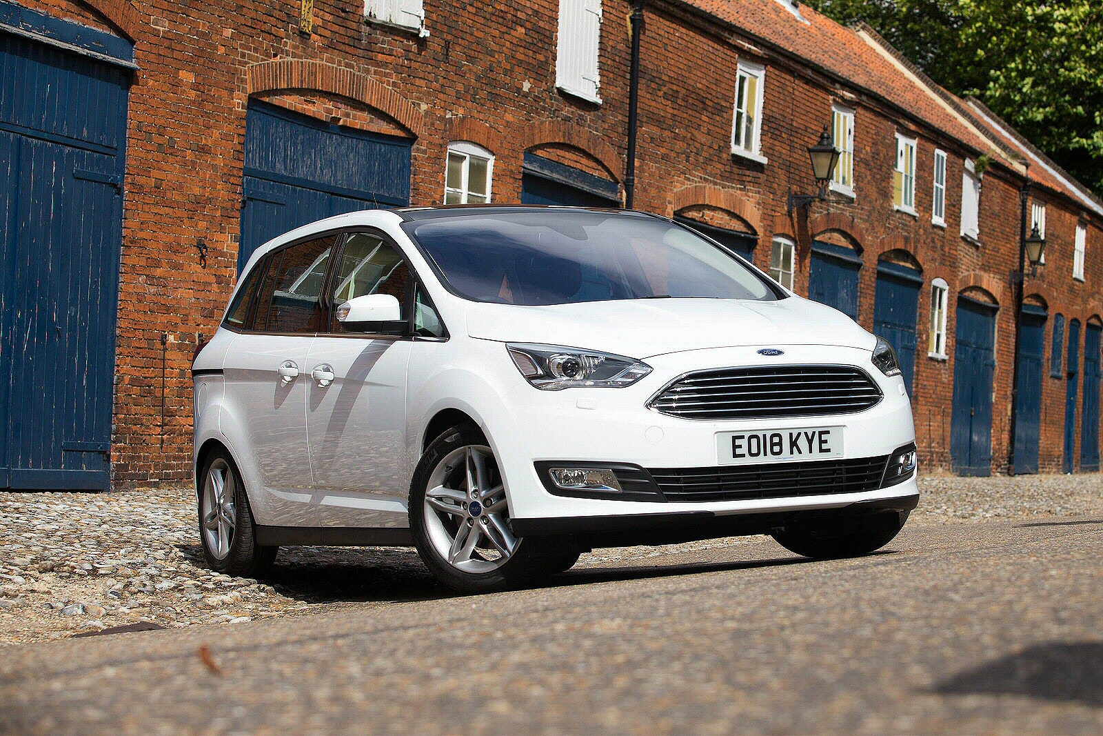 Used Ford Grand C-MAX (2015 - 2019) + Guide - Image 1