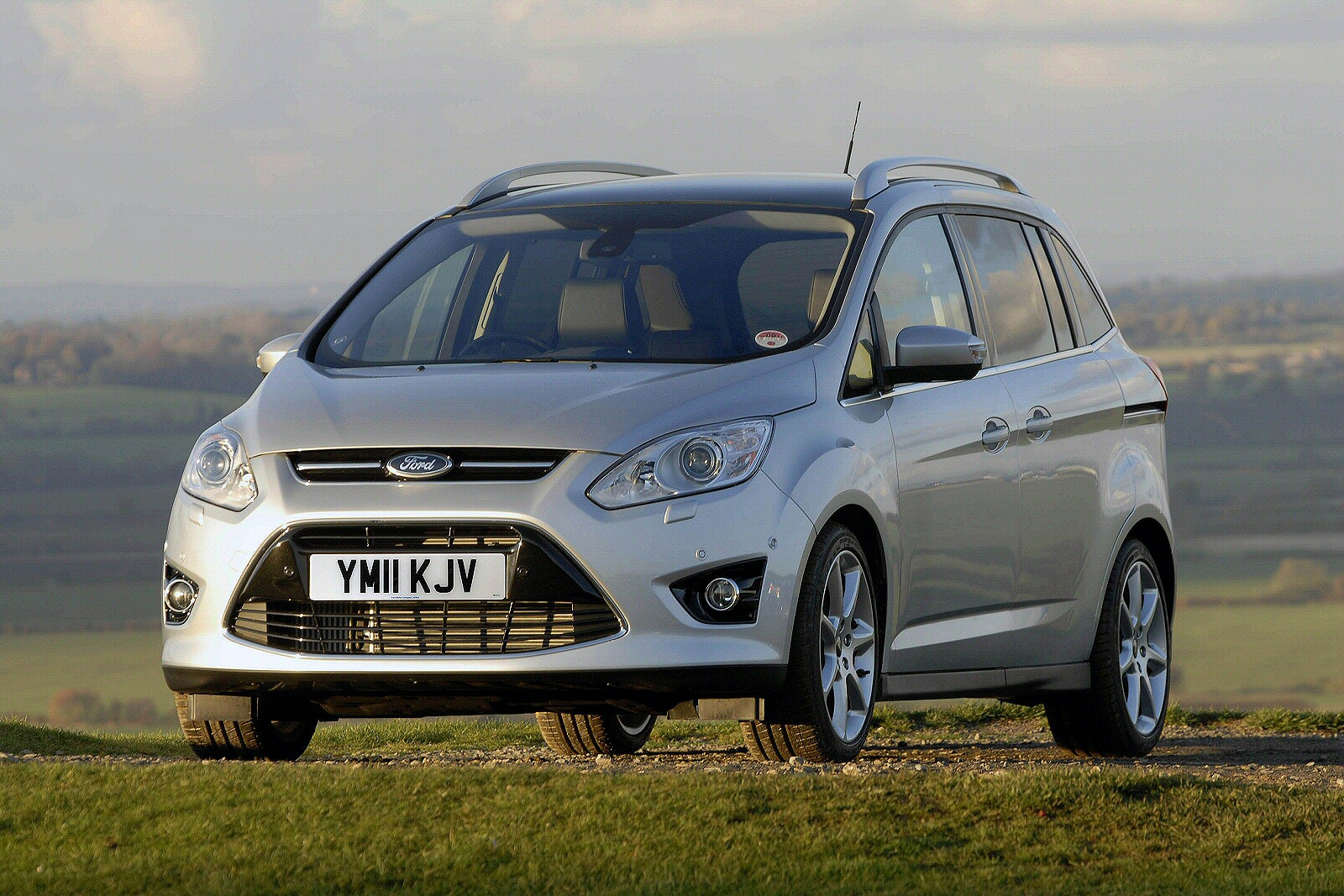 Used Ford Grand C-MAX (2010 - 2014) + Guide - Image 1