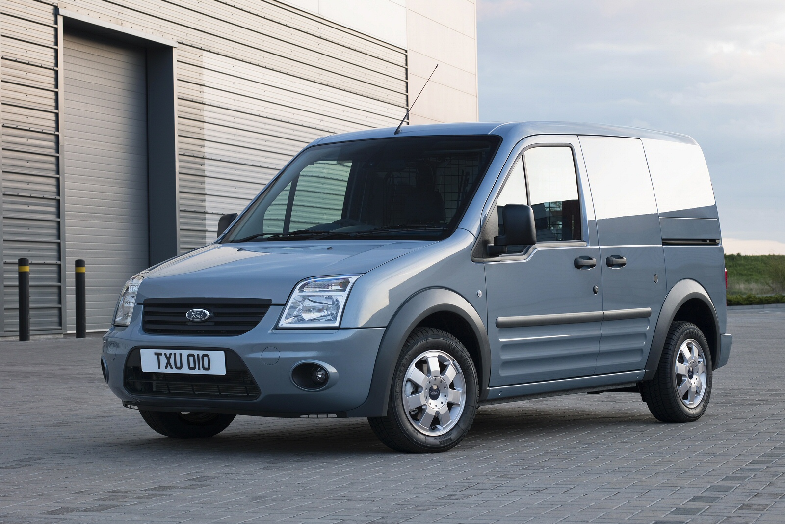 Used Ford Transit Connect (2002 - 2013) + Guide - Image 1