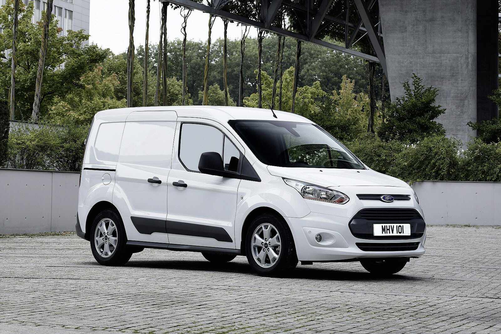 Used Ford Transit Connect (2013 - 2018) + Guide - Image 1