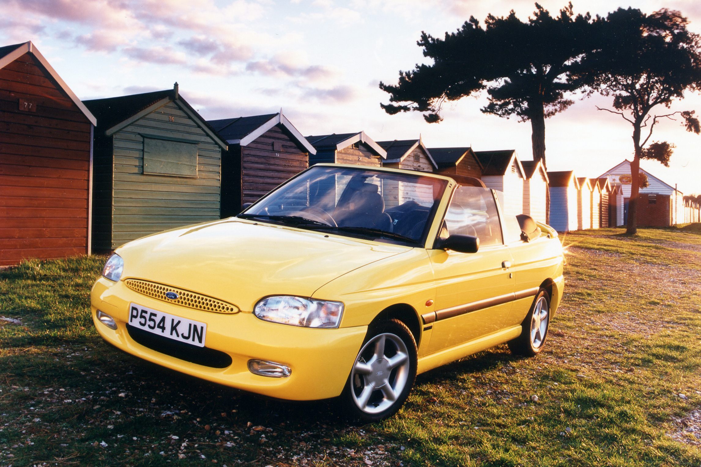 Used Ford Escort (1990 - 2000) + Guide - Image 1