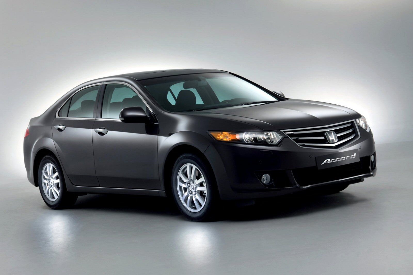Used Honda Accord (2008 - 2011) + Guide - Image 1